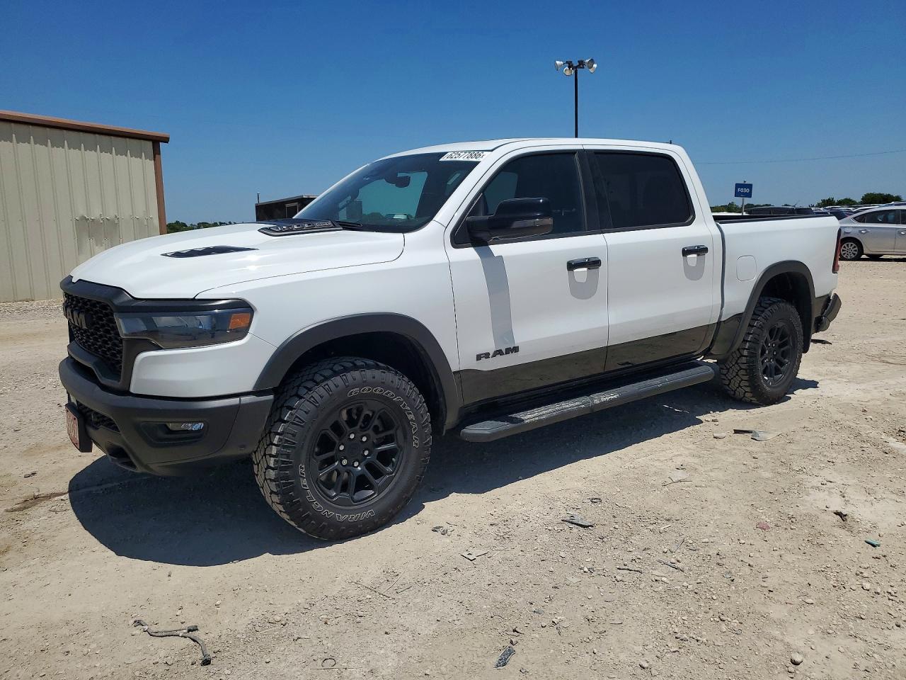 1C6SRFLP8SN736868 · 2025 RAM 1500