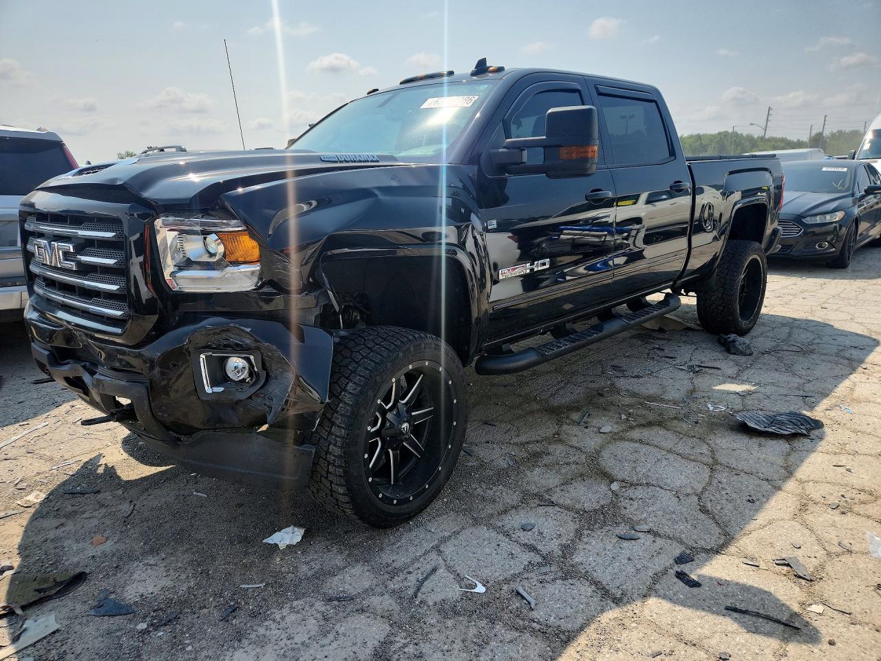 1GT12TEY3JF254377 · 2018 GMC SIERRA