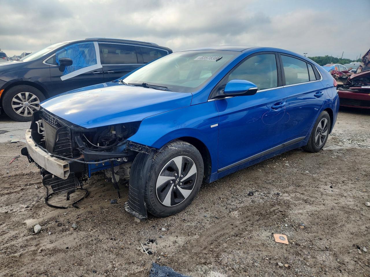 KMHC75LC8HU055971 · 2017 HYUNDAI IONIQ