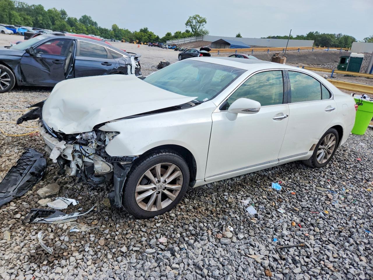 JTHBK1EG9A2409777 · 2010 LEXUS ES