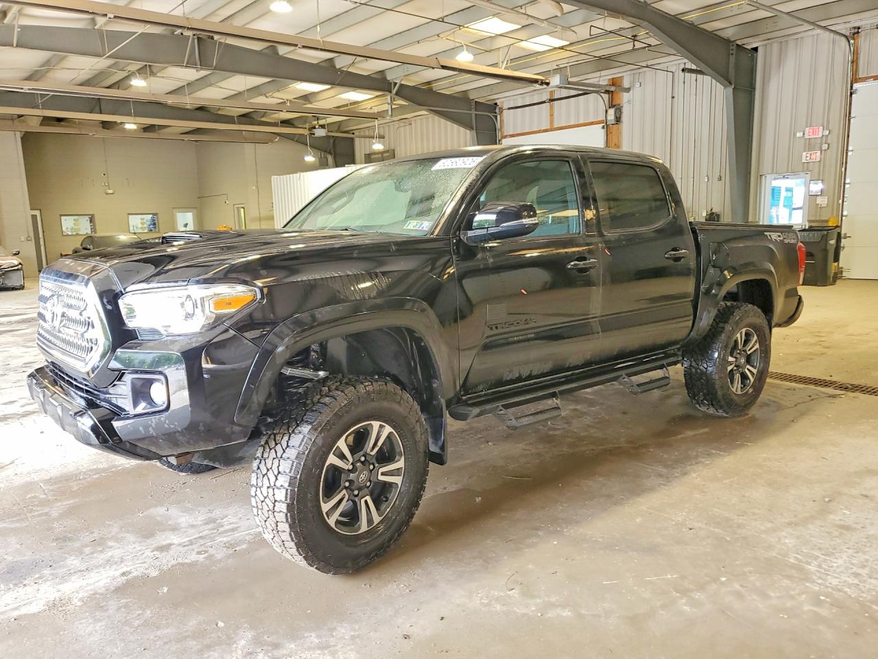 3TMCZ5AN3HM048563 · 2017 TOYOTA TACOMA