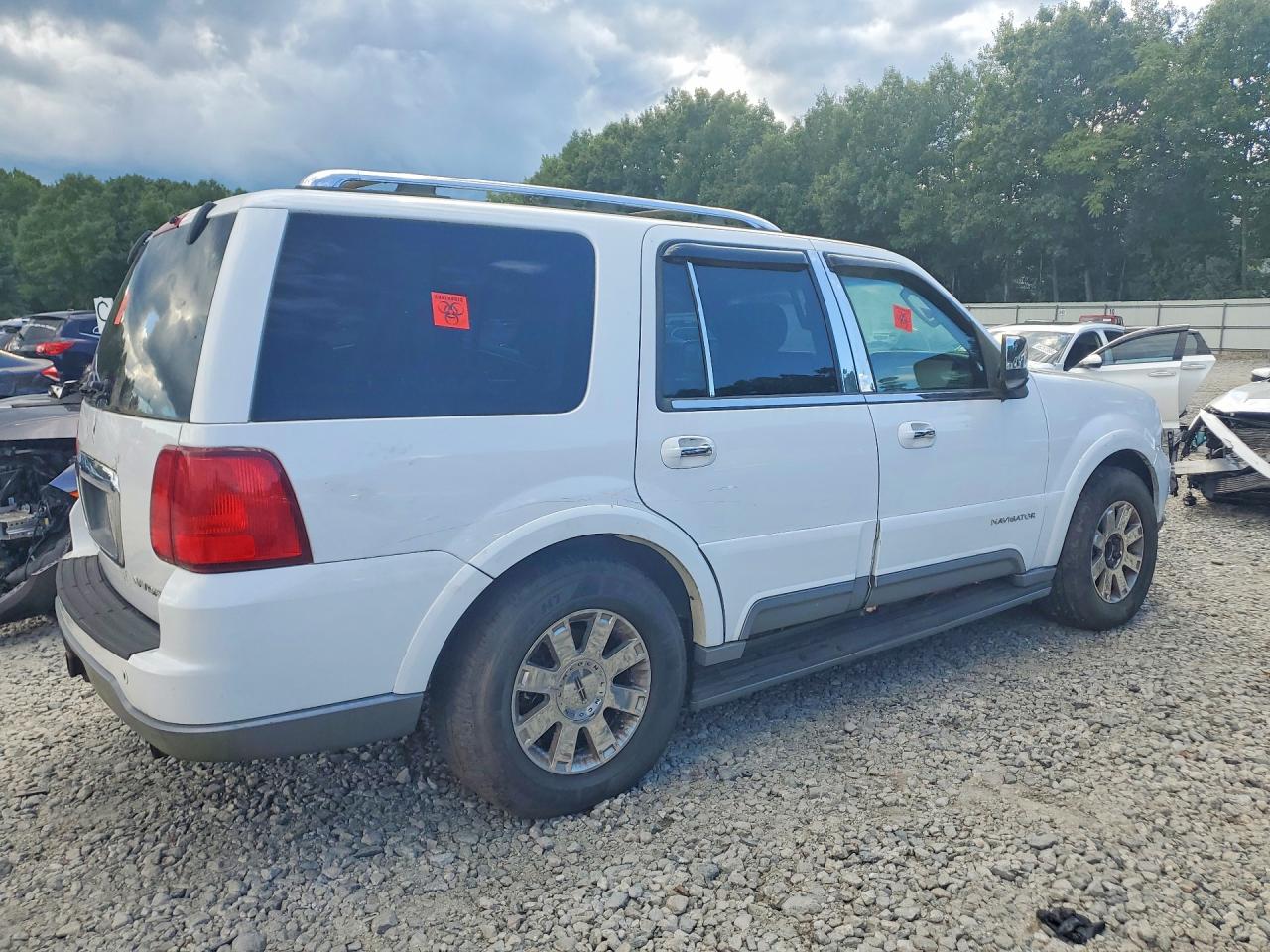 5LMFU28R73LJ43875 · 2003 LINCOLN NAVIGATOR · 3/13