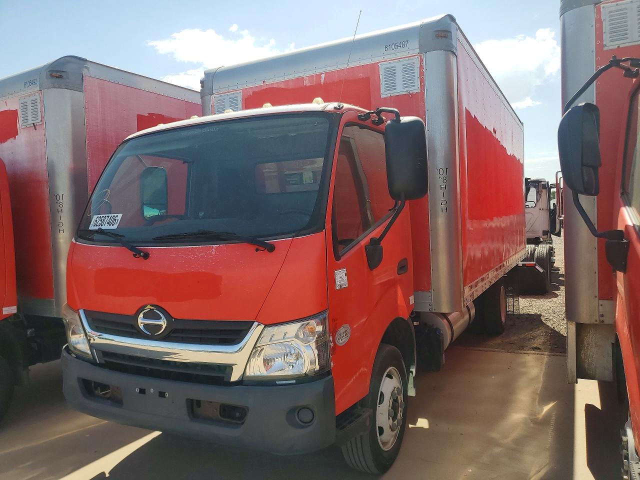 JHHSDM2H5HK006011 · 2017 HINO 195