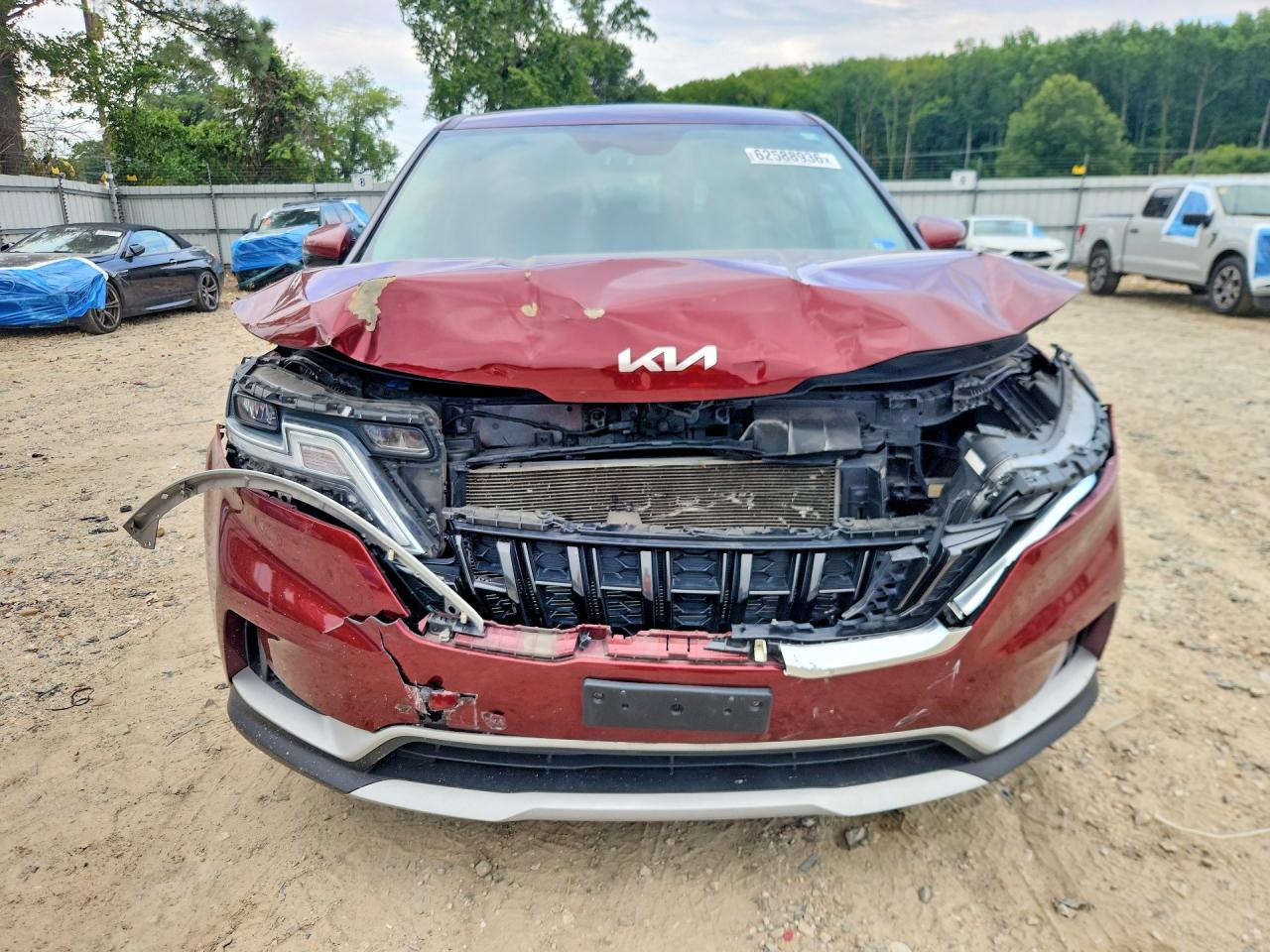 KNDNB4H35N6124260 · 2022 KIA CARNIVAL · 5/13