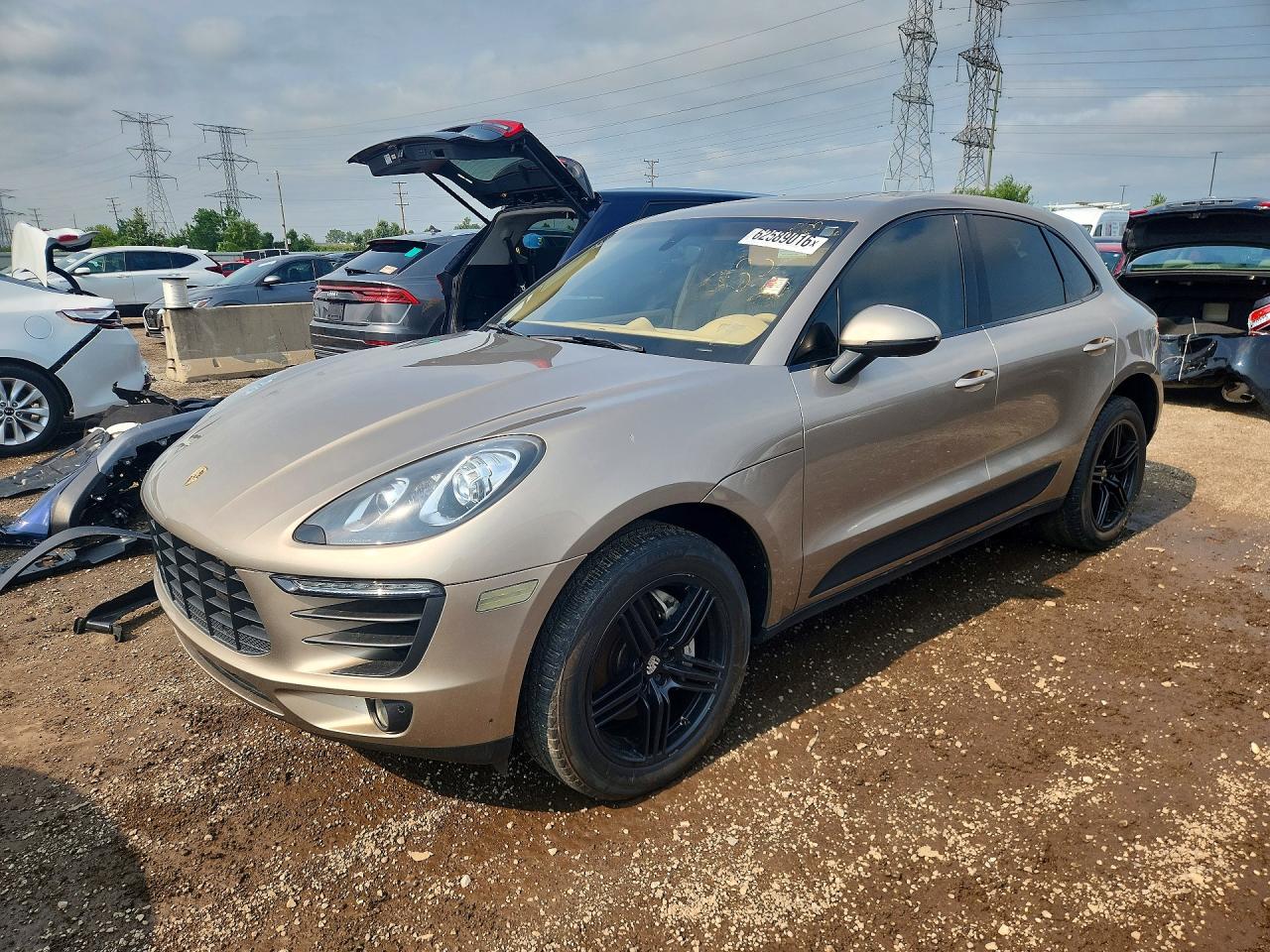 2015 PORSCHE MACAN