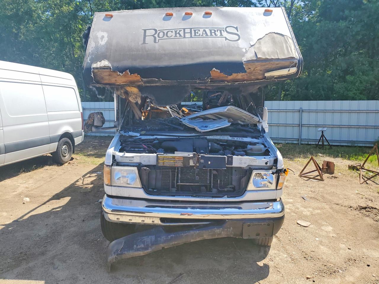 1FDXE4555YHA13014 · 2000 FORD E450 · 5/11