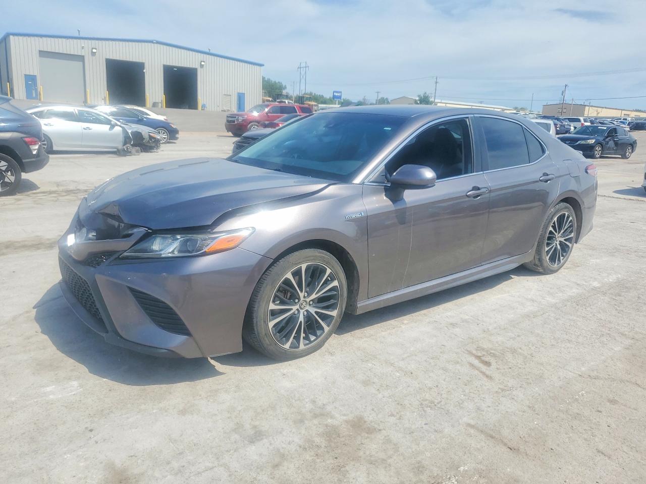 4T1B21HK6JU503732 · 2018 TOYOTA CAMRY HYBRID