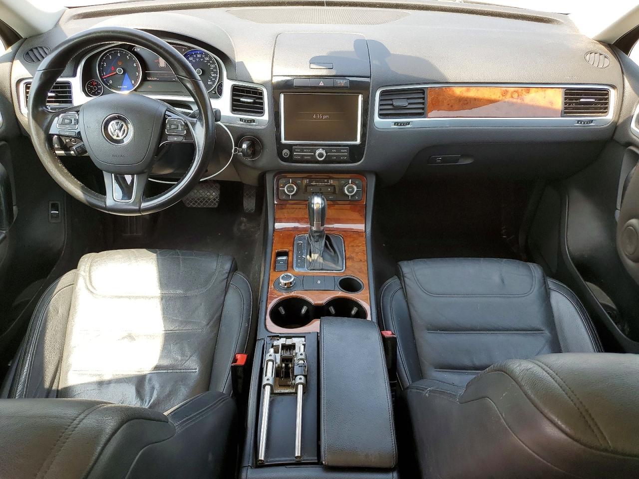 WVGEF9BP1CD011777 · 2012 VOLKSWAGEN TOUAREG · 8/13