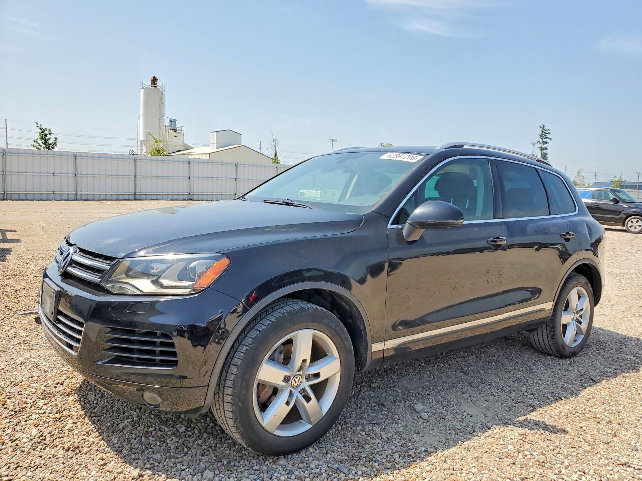 2012 VOLKSWAGEN TOUAREG