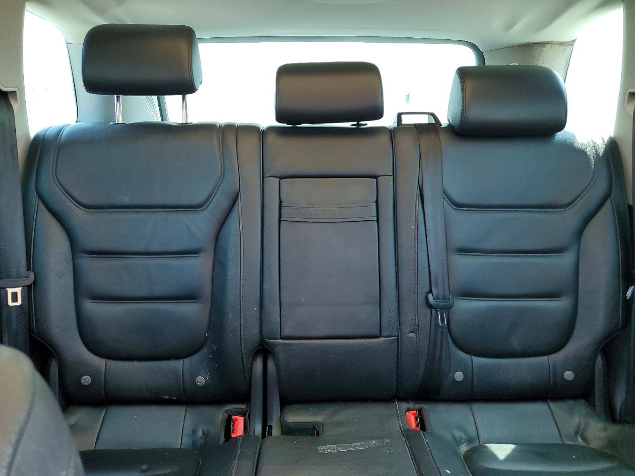 WVGEF9BP1CD011777 · 2012 VOLKSWAGEN TOUAREG · 10/13