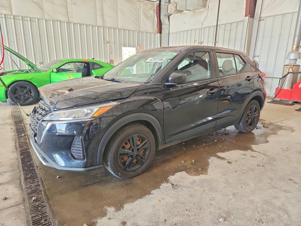2023 NISSAN KICKS