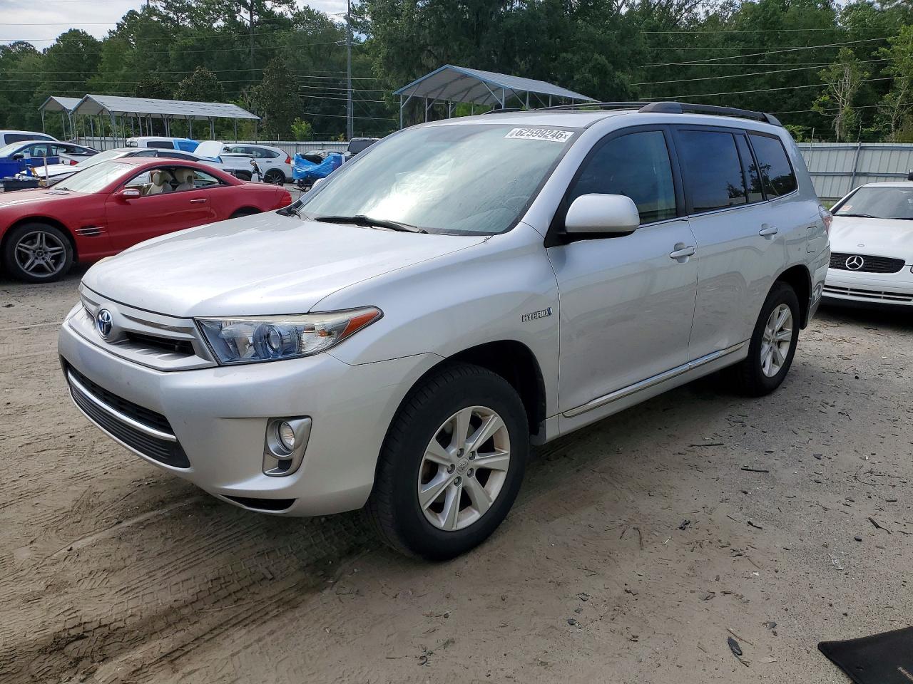 JTEBC3EH8B2001903 · 2011 TOYOTA HIGHLANDER