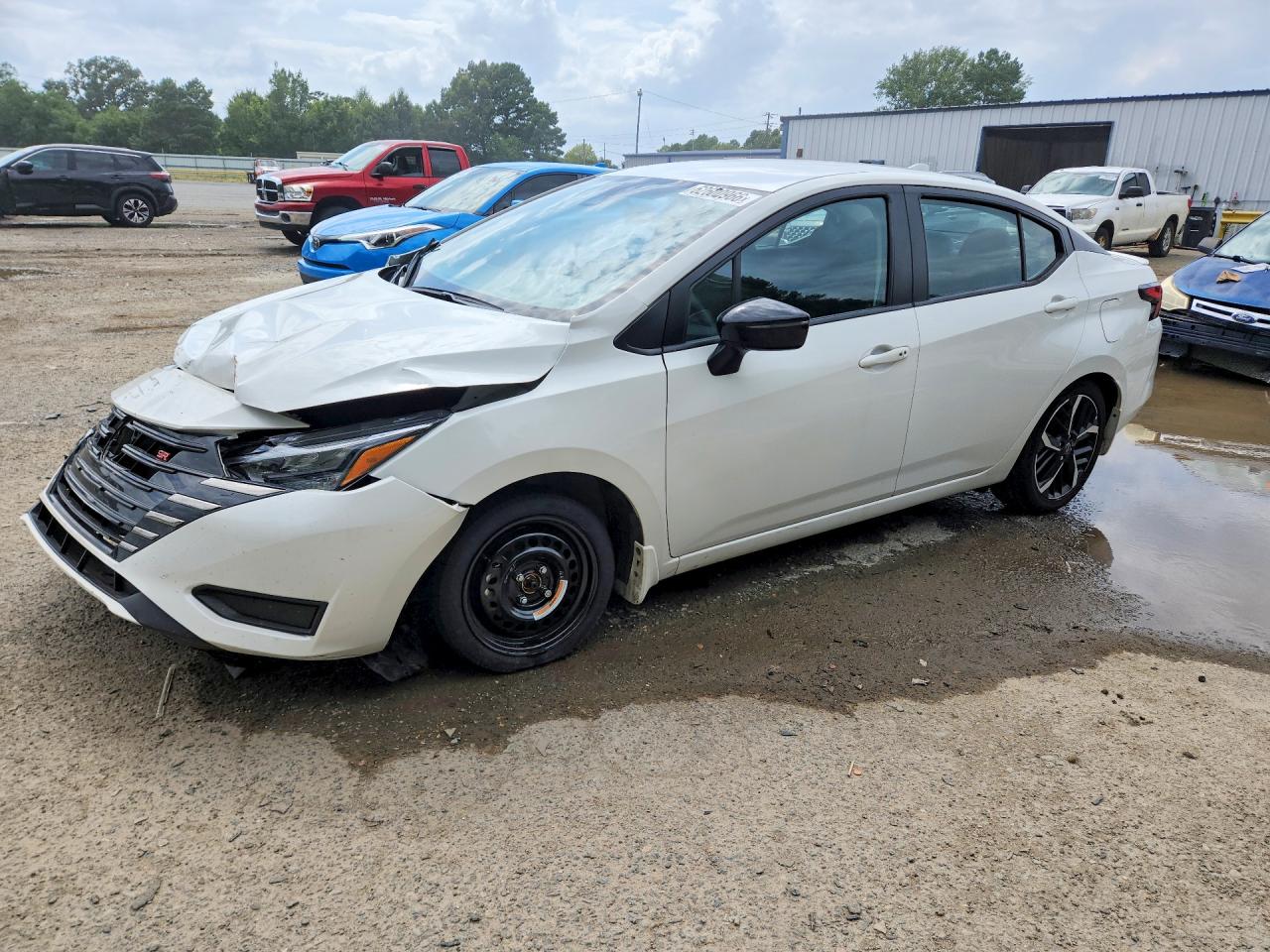2025 NISSAN VERSA