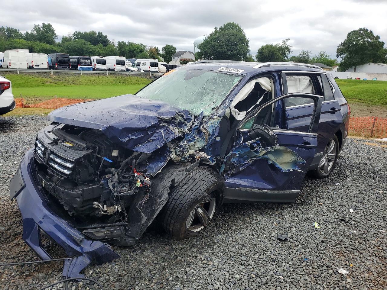 3VV2B7AX8MM013302 · 2021 VOLKSWAGEN TIGUAN