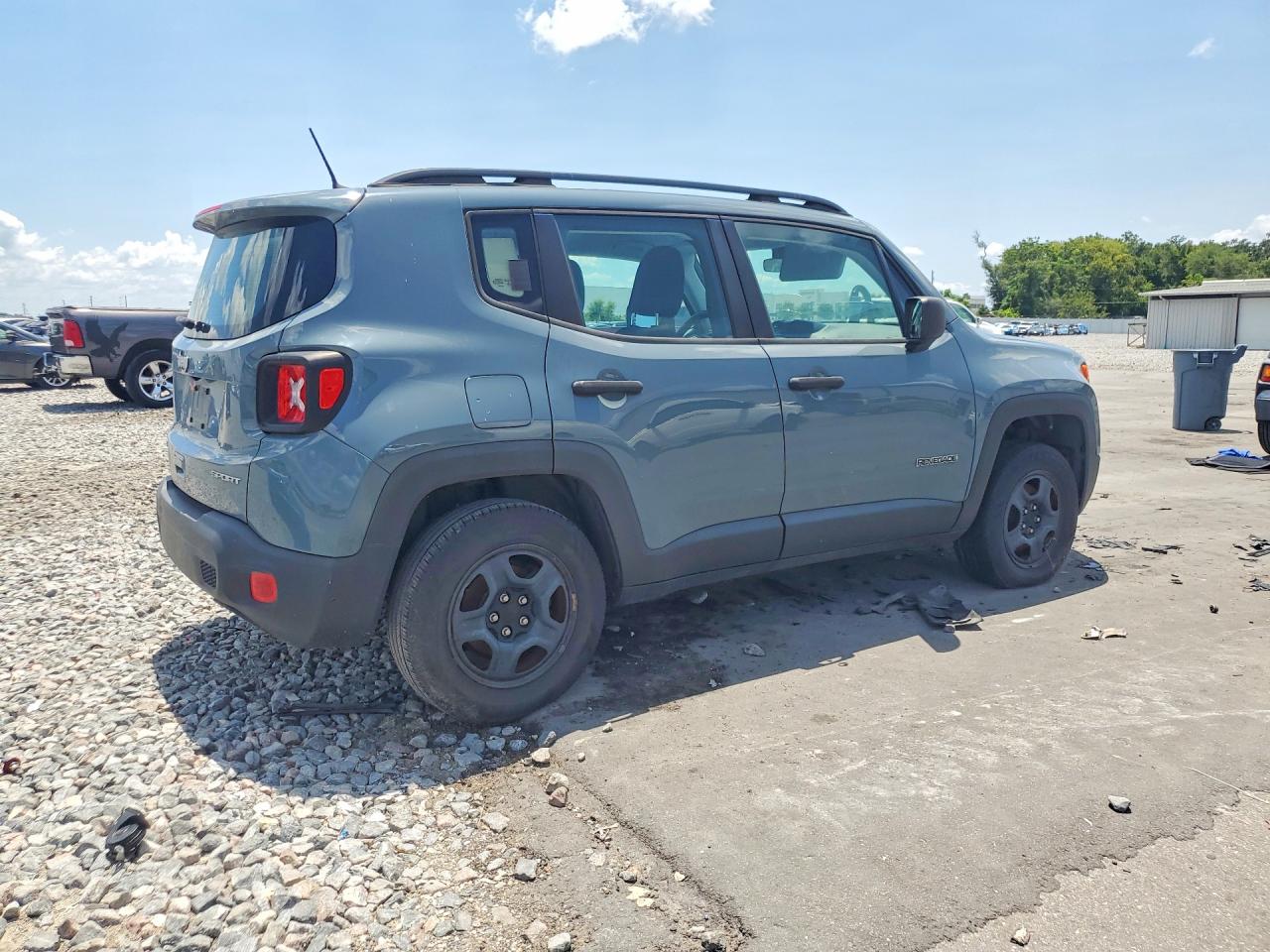 ZACCJBAB7JPJ46359 · 2018 JEEP RENEGADE · 3/13