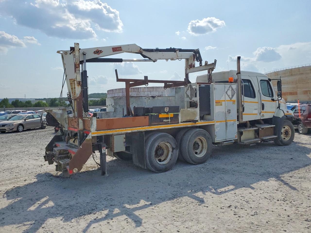 3ALHG5CY0EDFW6436 · 2014 FREIGHTLINER 108SD · 3/14