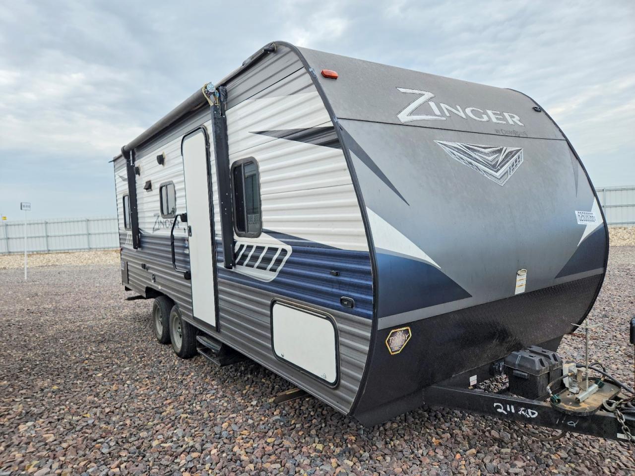 4YDT21129KS371112 · 2019 KEYSTONE ZINGER