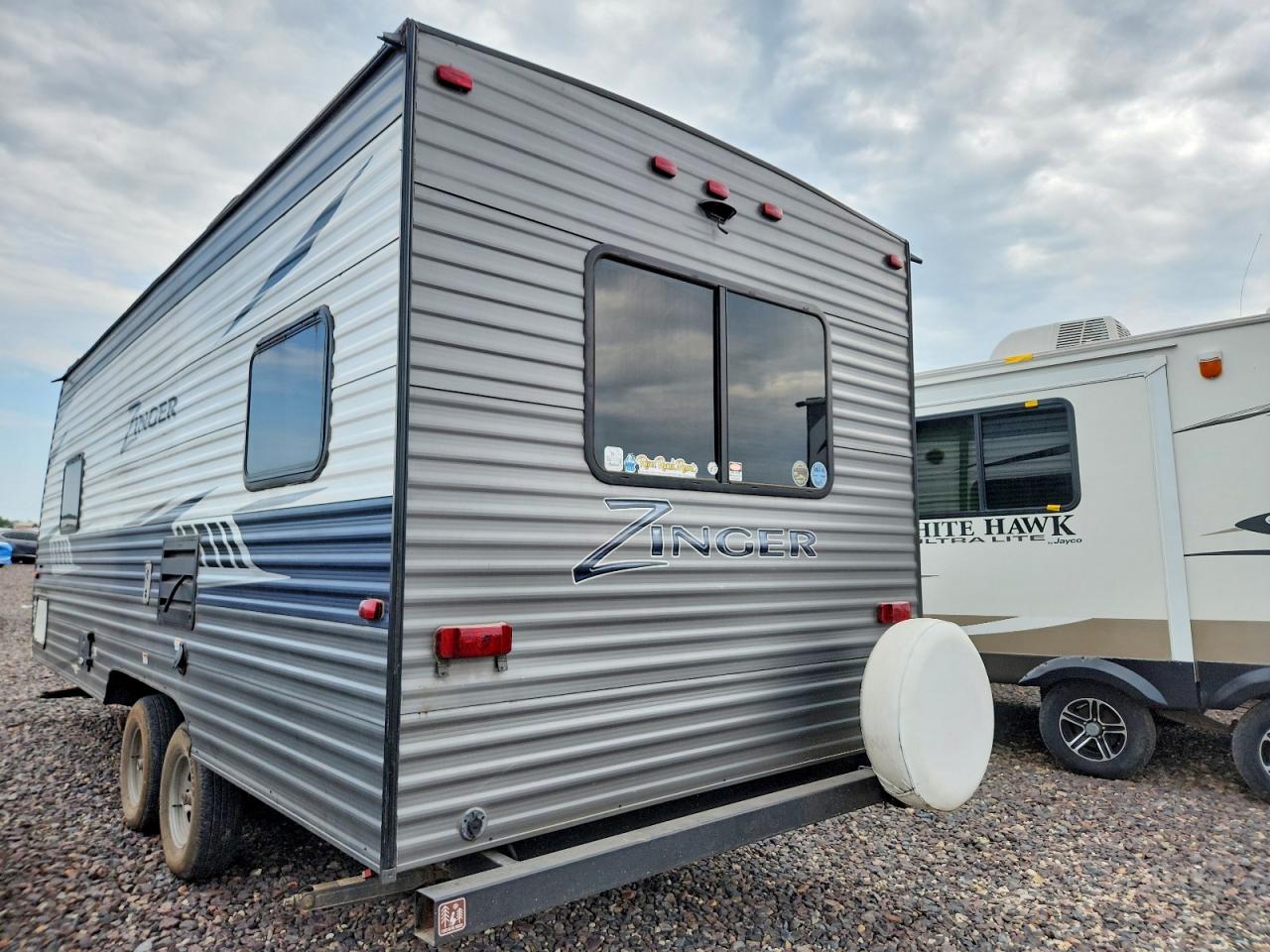4YDT21129KS371112 · 2019 KEYSTONE ZINGER · 3/10