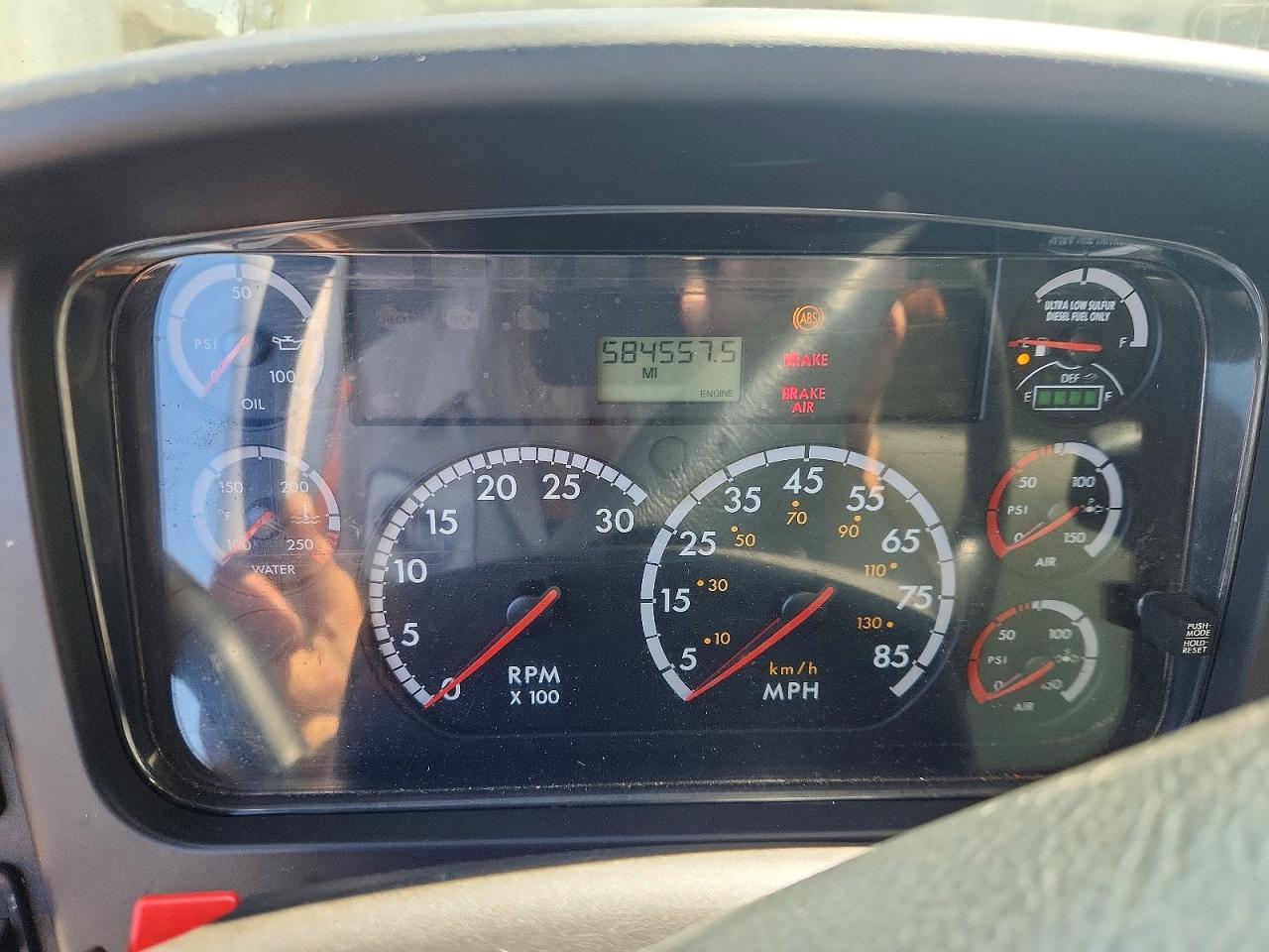 3ALACWDT7FDGE5685 · 2015 FREIGHTLINER M2 · 9/12