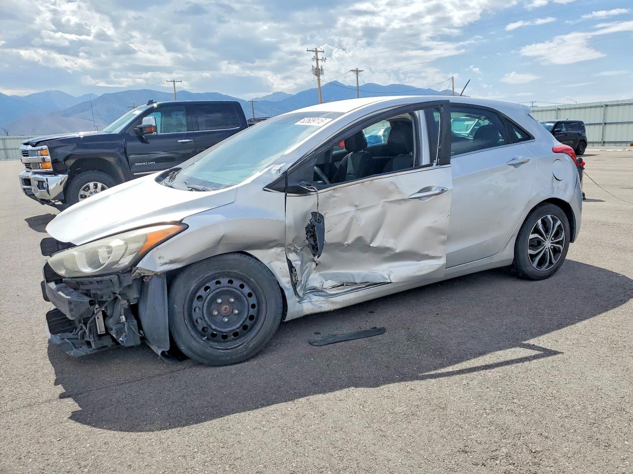 KMHD35LH3GU305031 · 2016 HYUNDAI ELANTRA GT