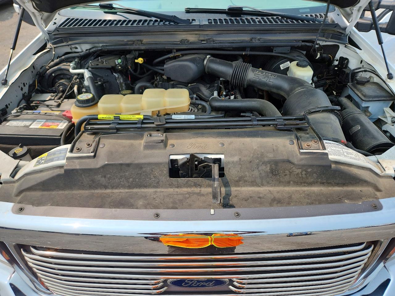 1FTNF21L02EA10140 · 2002 FORD F250 · 11/12