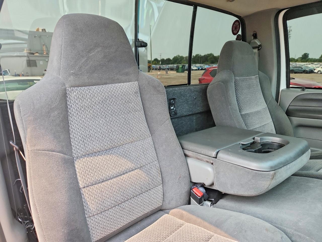 1FTNF21L02EA10140 · 2002 FORD F250 · 10/12