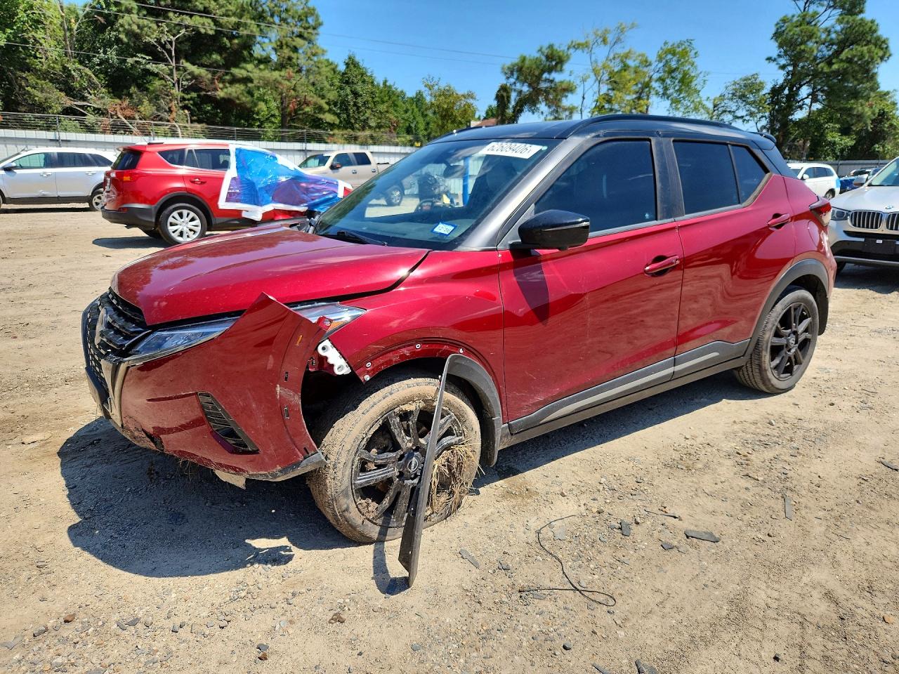 2024 NISSAN KICKS