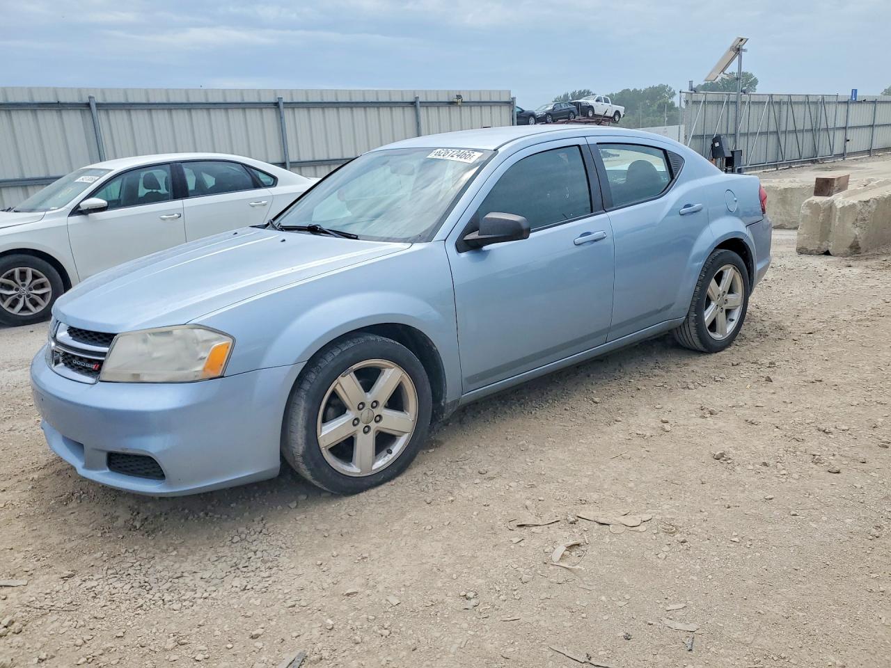 1C3CDZAB1DN516693 · 2013 DODGE AVENGER