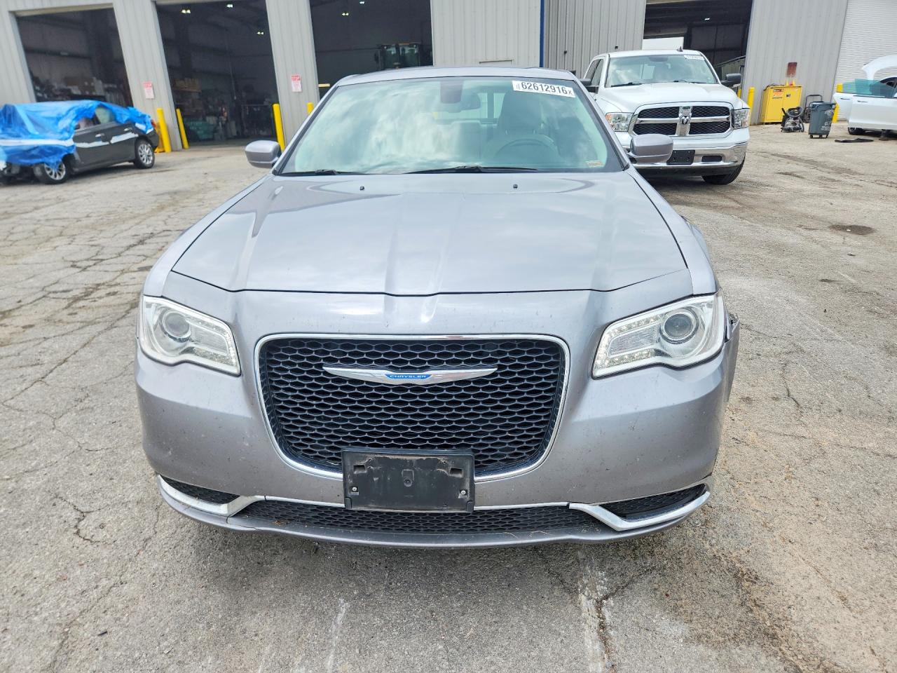 2C3CCARG8HH622108 · 2017 CHRYSLER 300 · 5/12