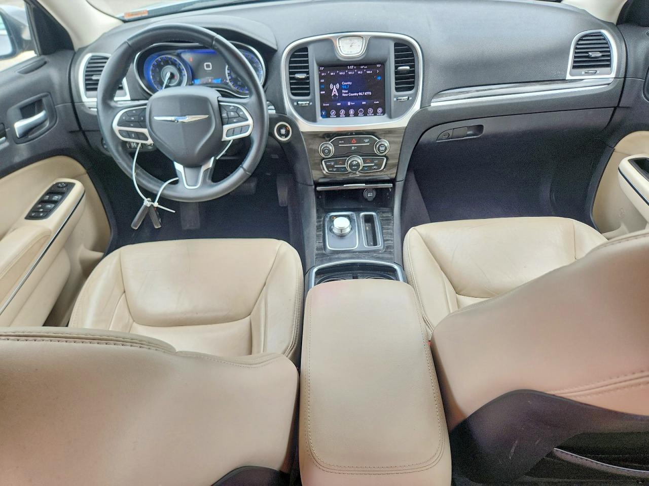 2C3CCARG8HH622108 · 2017 CHRYSLER 300 · 8/12