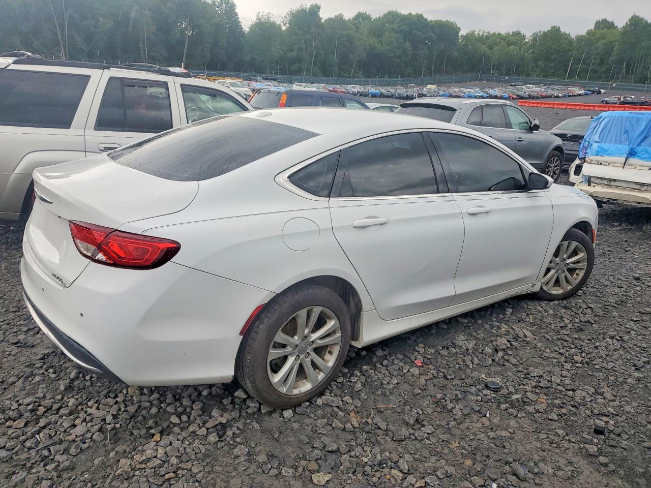 1C3CCCAB3FN725534 · 2015 CHRYSLER 200 · 3/12