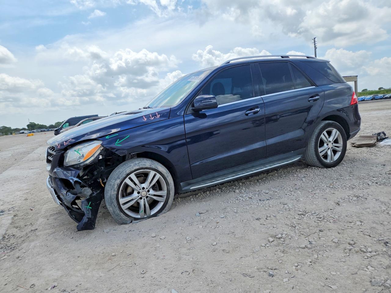 4JGDA5JB6FA465618 · 2015 MERCEDES-BENZ ML