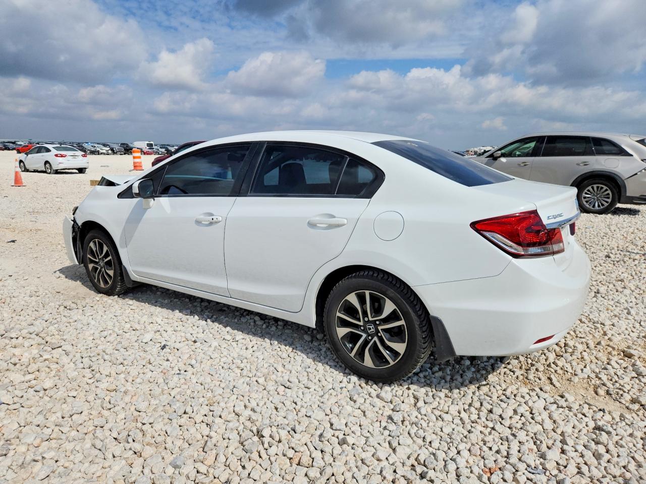 19XFB2F82FE208913 · 2015 HONDA CIVIC · 2/12