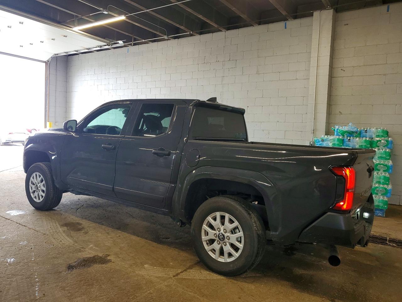 3TYLD5KN4ST016990 · 2025 TOYOTA TACOMA · 2/12