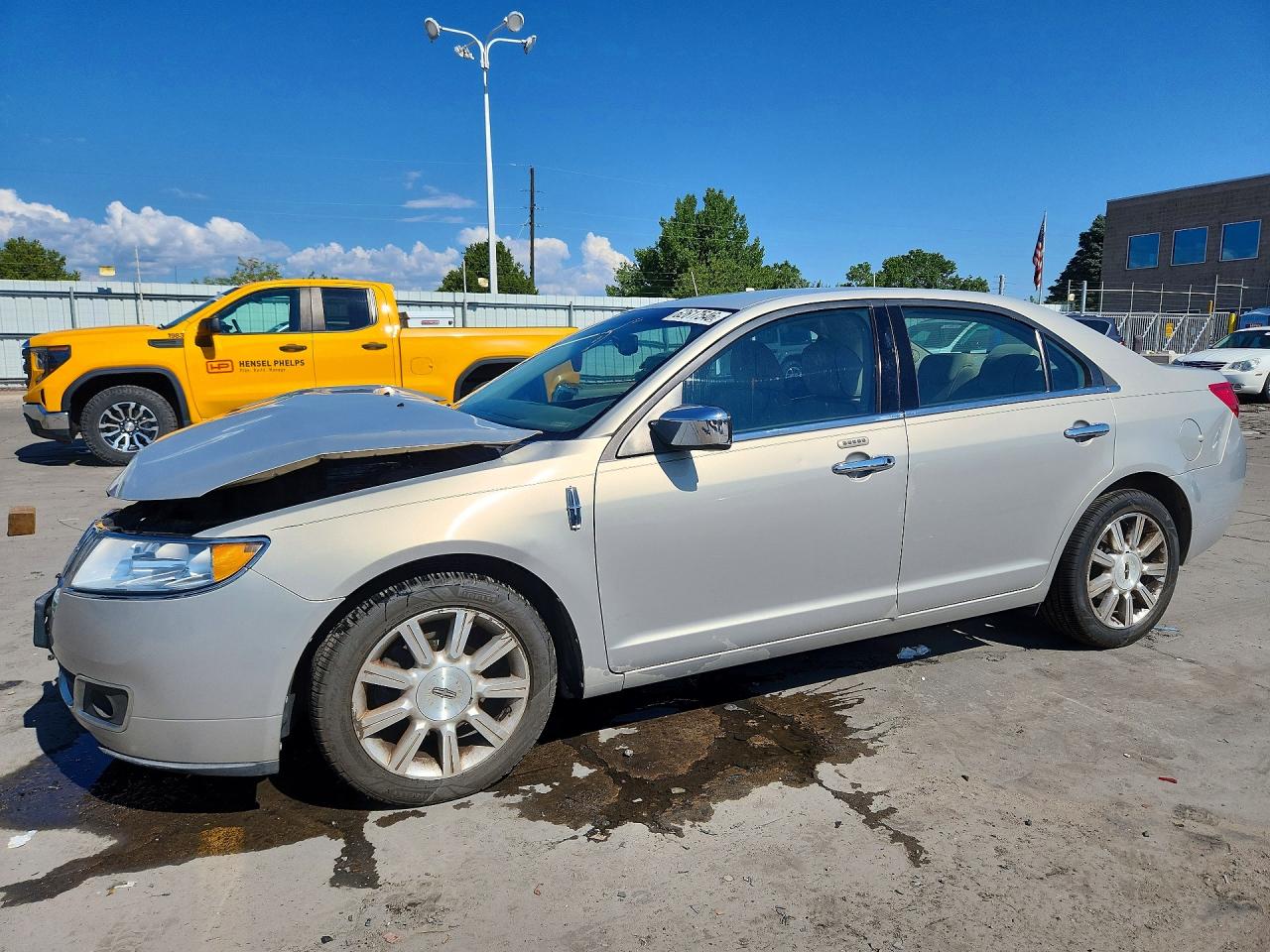 3LNHL2GC6AR753132 · 2010 LINCOLN MKZ