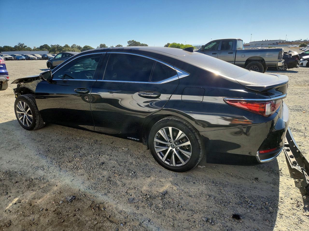 58AD21B11LU005300 · 2020 LEXUS ES · 2/13