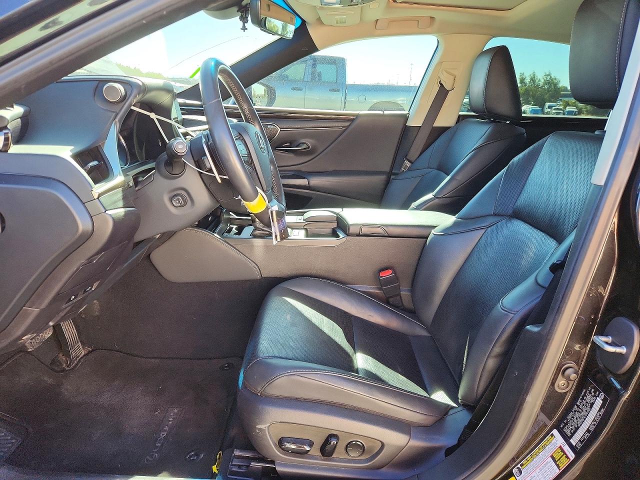 58AD21B11LU005300 · 2020 LEXUS ES · 7/13