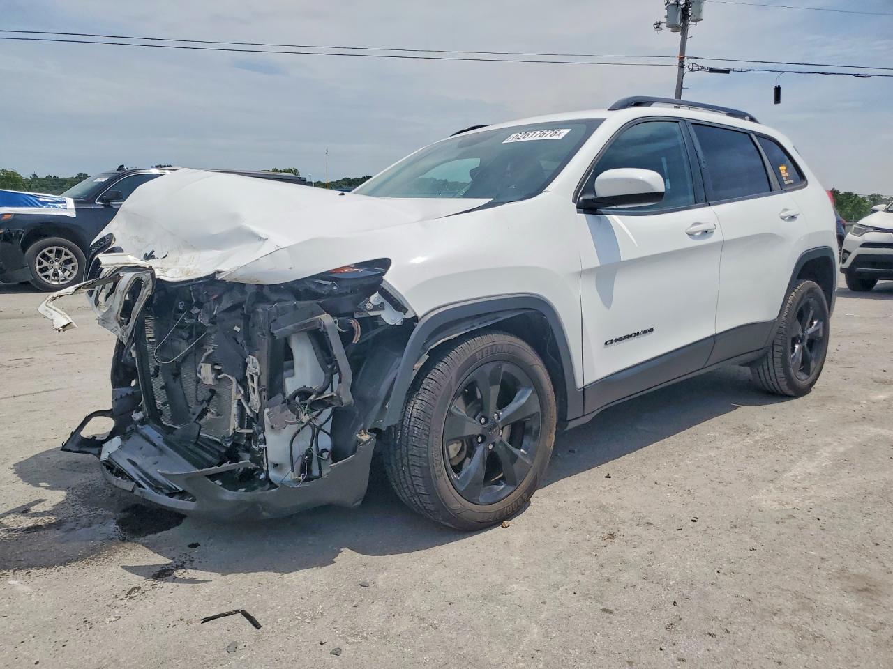 1C4PJLCB4JD596900 · 2018 JEEP CHEROKEE