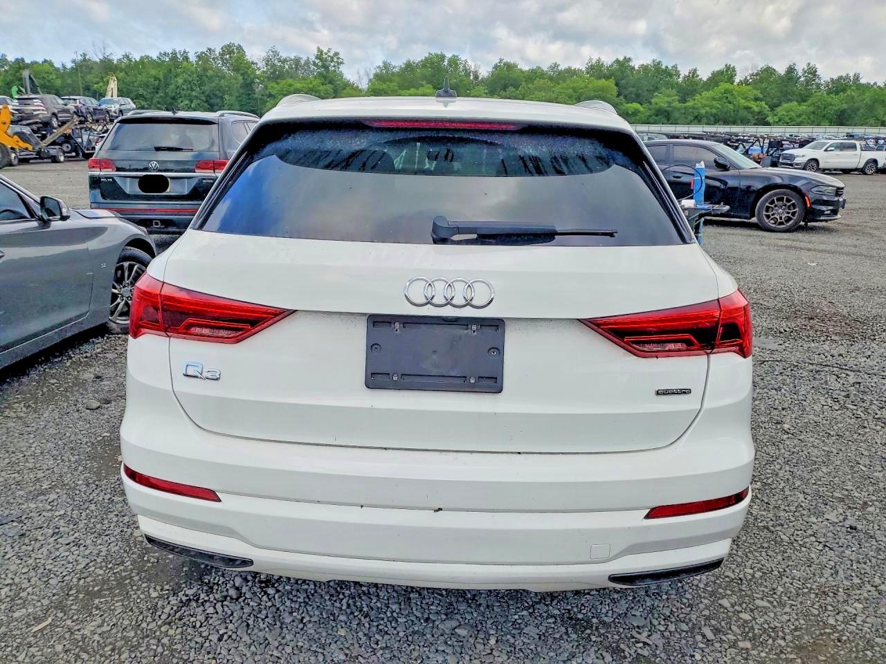 WA1AUCF35M1089358 · 2021 AUDI Q3 · 6/13