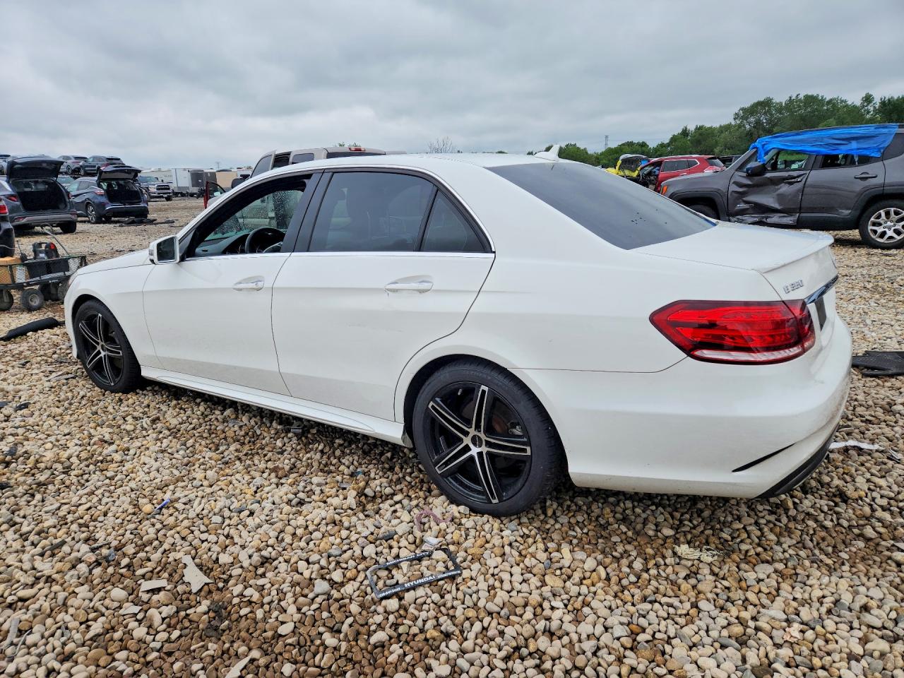 WDDHF8JB4GB246795 · 2016 MERCEDES-BENZ E · 2/12