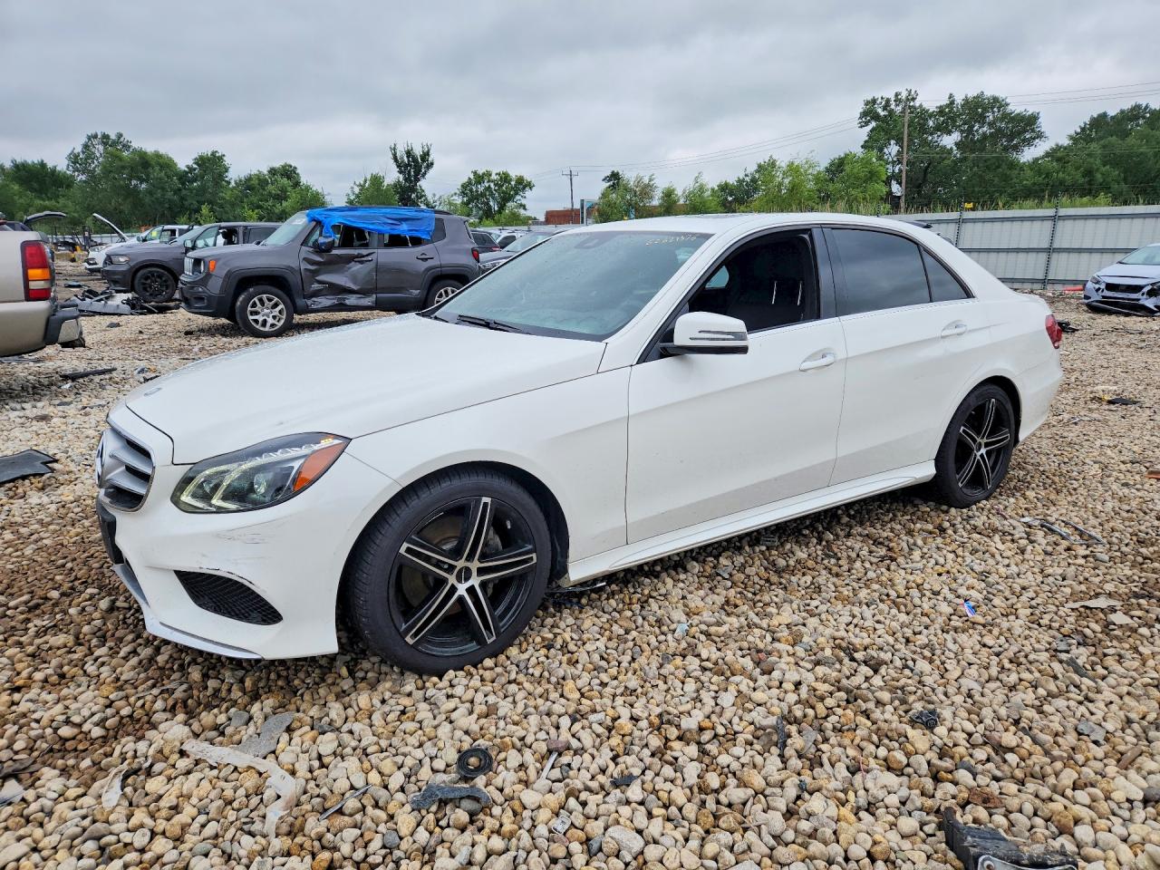 WDDHF8JB4GB246795 · 2016 MERCEDES-BENZ E