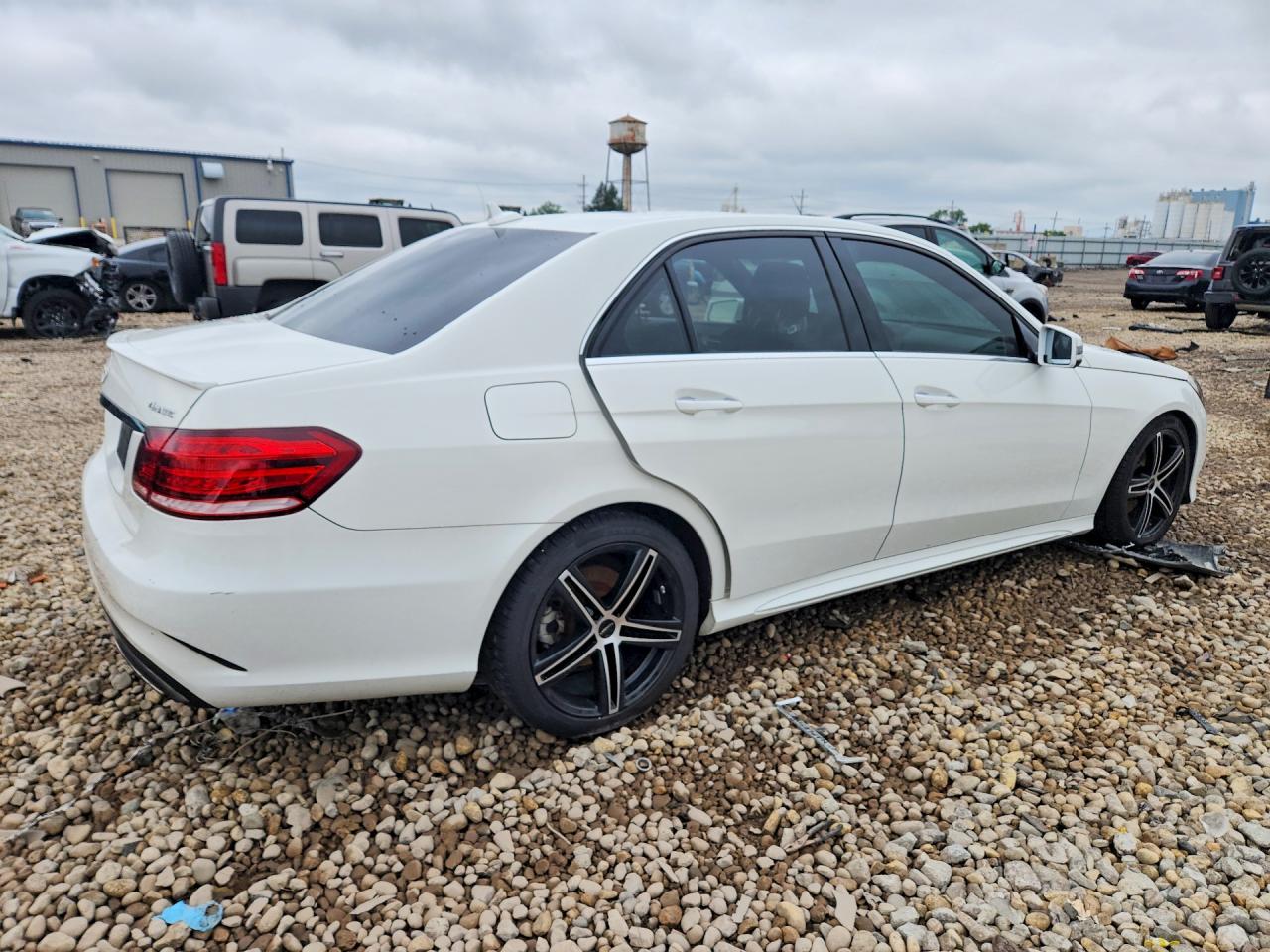 WDDHF8JB4GB246795 · 2016 MERCEDES-BENZ E · 3/12