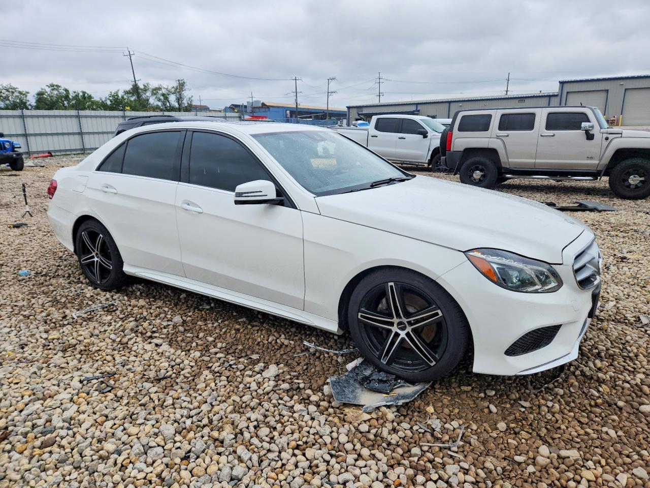 WDDHF8JB4GB246795 · 2016 MERCEDES-BENZ E · 4/12