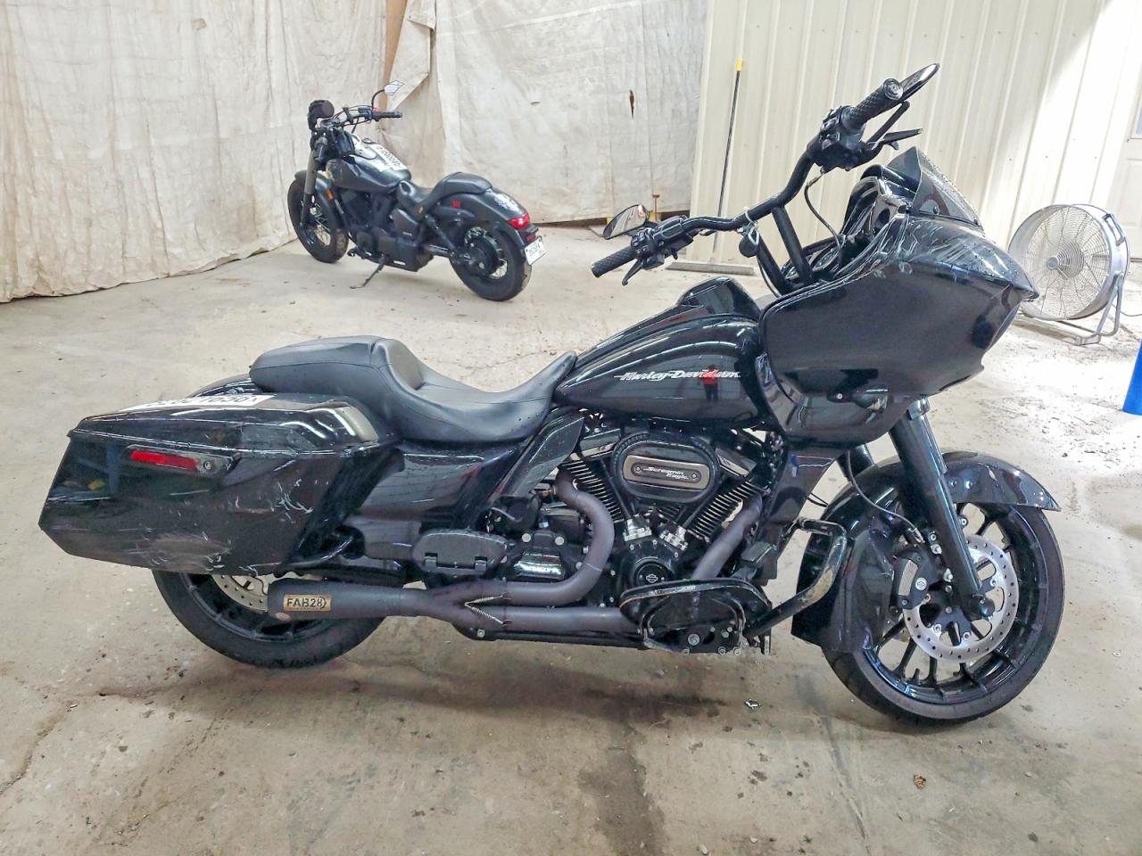 1HD1KTC33HB649280 · 2017 HARLEY-DAVIDSON FLTRXS