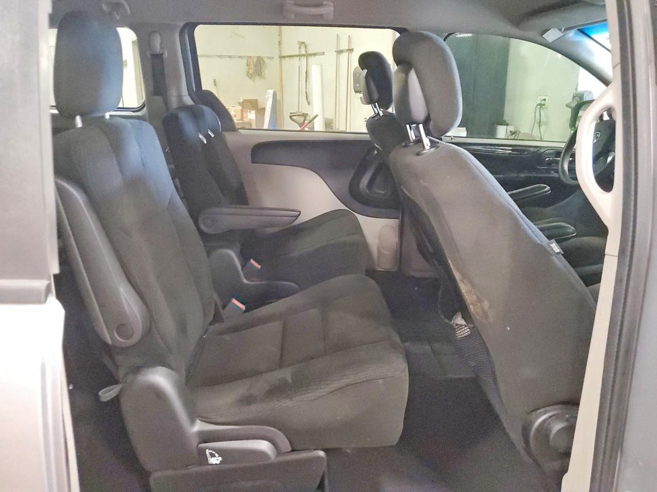 2C4RDGBG4GR115070 · 2016 DODGE GRAND CARAVAN · 11/13