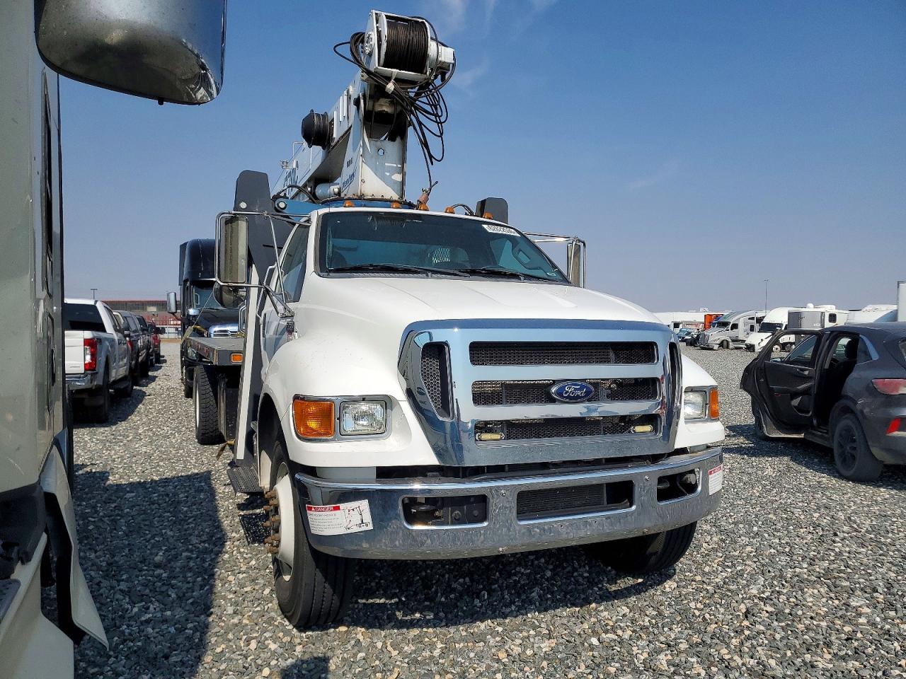 2015 FORD F750