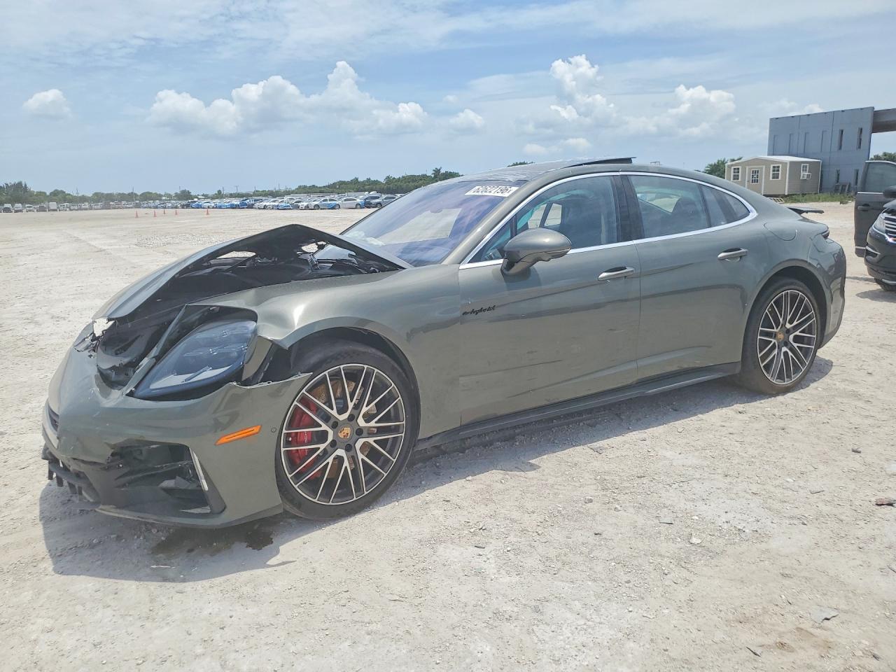 2025 PORSCHE PANAMERA