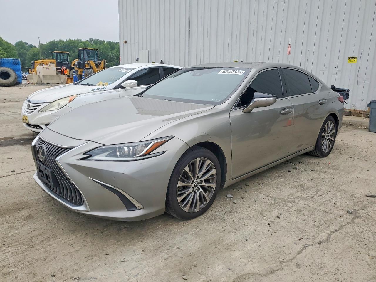 58ABZ1B16KU046782 · 2019 LEXUS ES