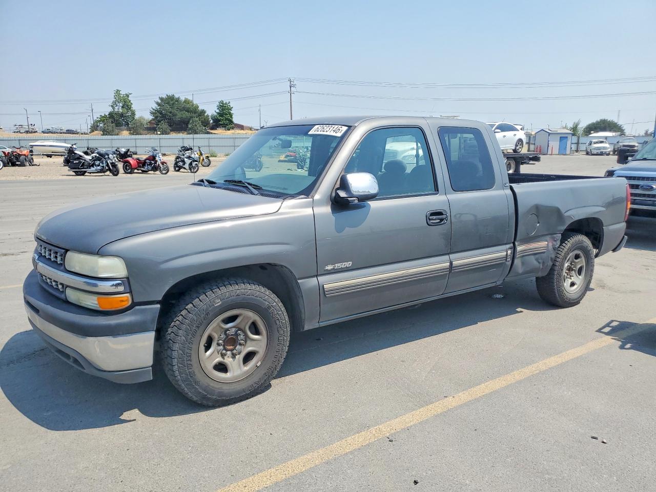 2GCEC19V121233975 · 2002 CHEVROLET SILVERADO