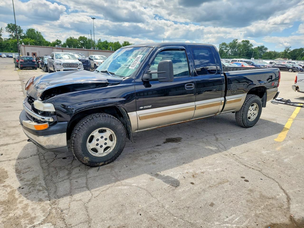 2GCEK19T021110122 · 2002 CHEVROLET SILVERADO
